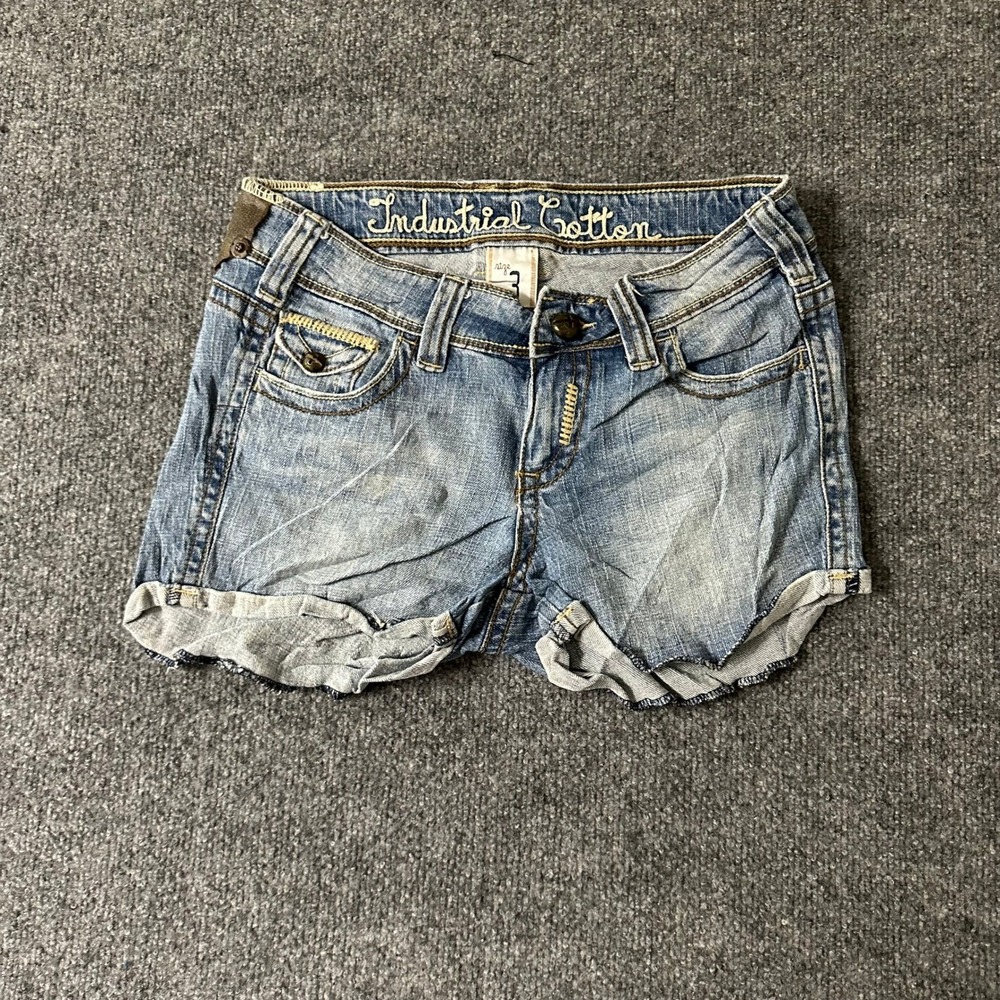 Industrial Cotton Shorts Womens Size 3 Light Wash Low Rise Denim Raw Hem Casual